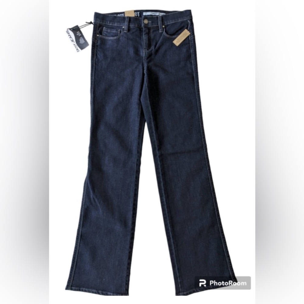 DKNY jeans Dark Blue black body sculpt 32 inseam NWT size 4. Bootleg